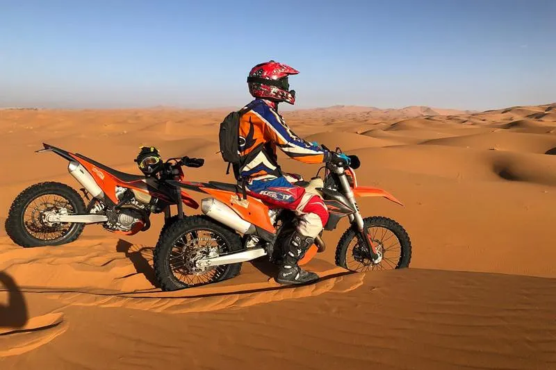 2 ore di enduro KTM nell'Erg Chebbi